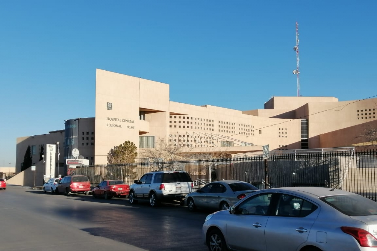Inicia vacunación vs Covid a personal médico en Juárez