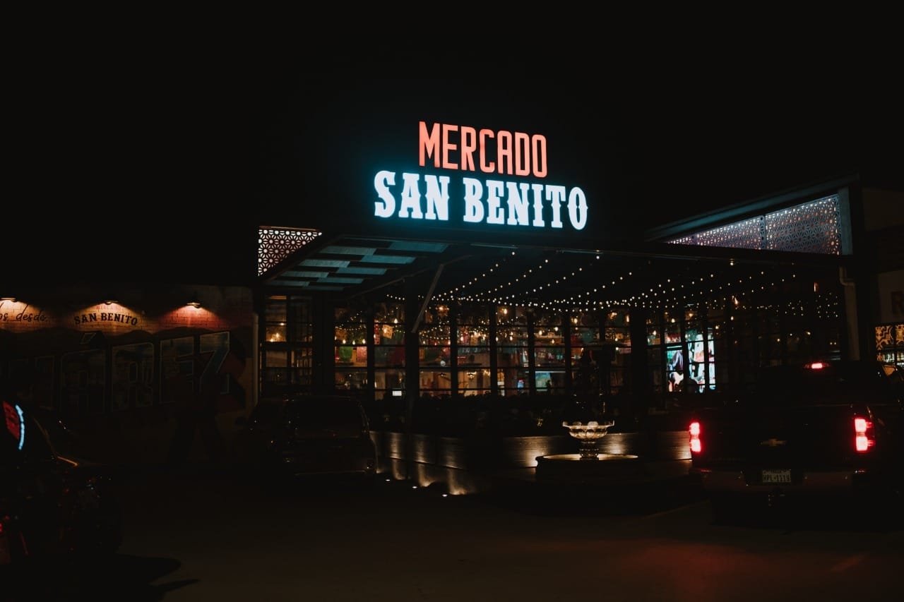 Mercado San Benito abre sus puertas a ciudadanos sin luz y agua