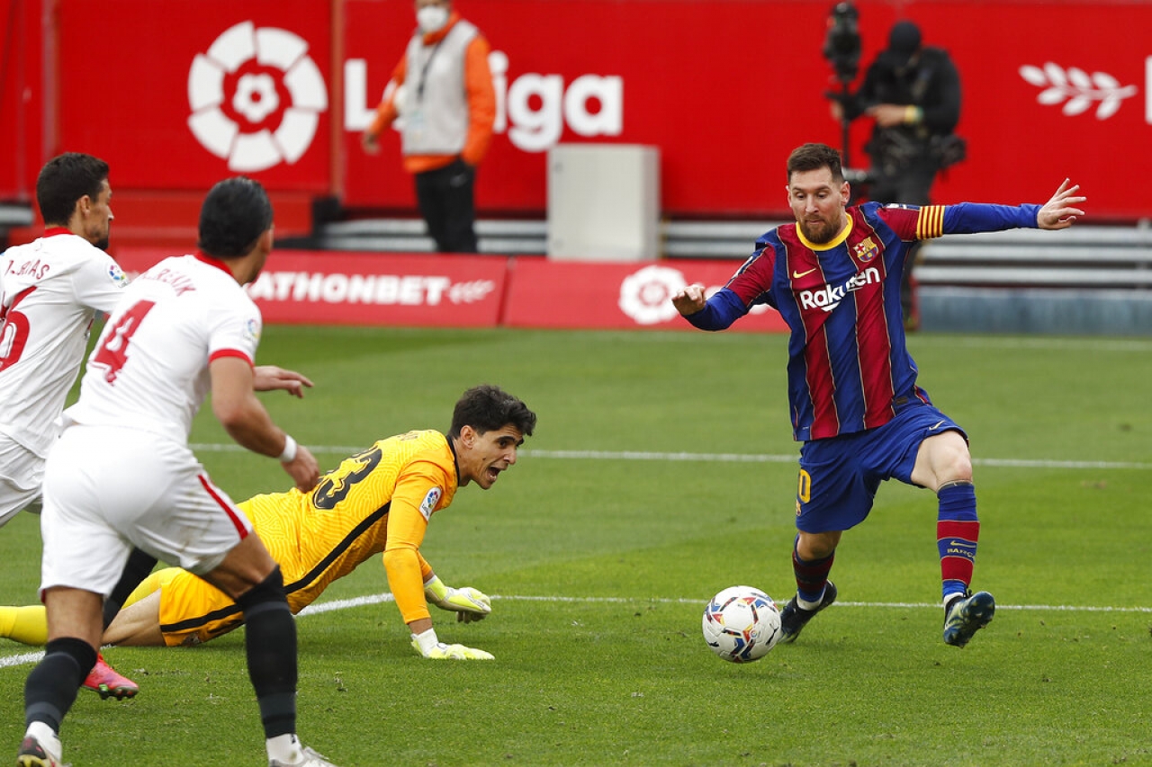 Messi brilla en la victoria del Barcelona sobre Sevilla