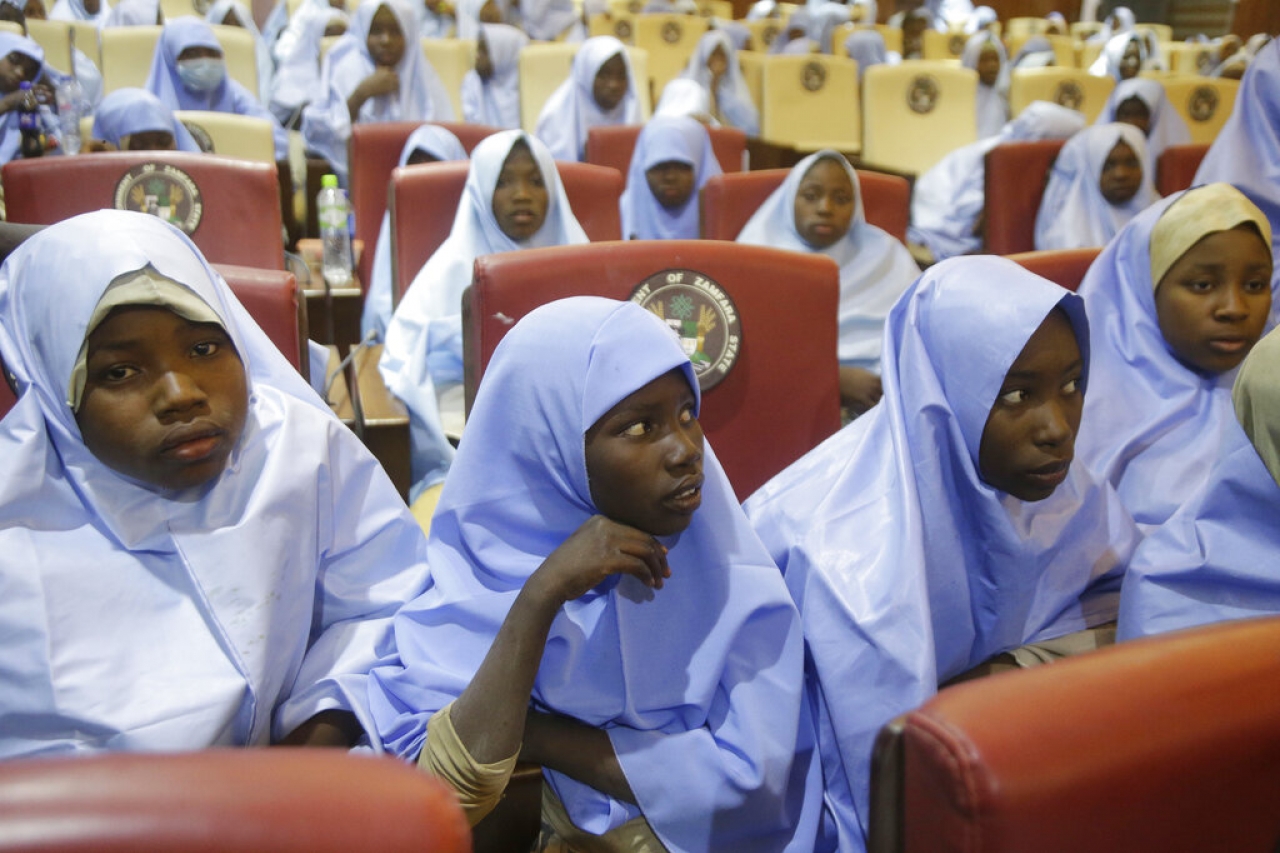Liberan a 279 niñas secuestradas en escuela de Nigeria