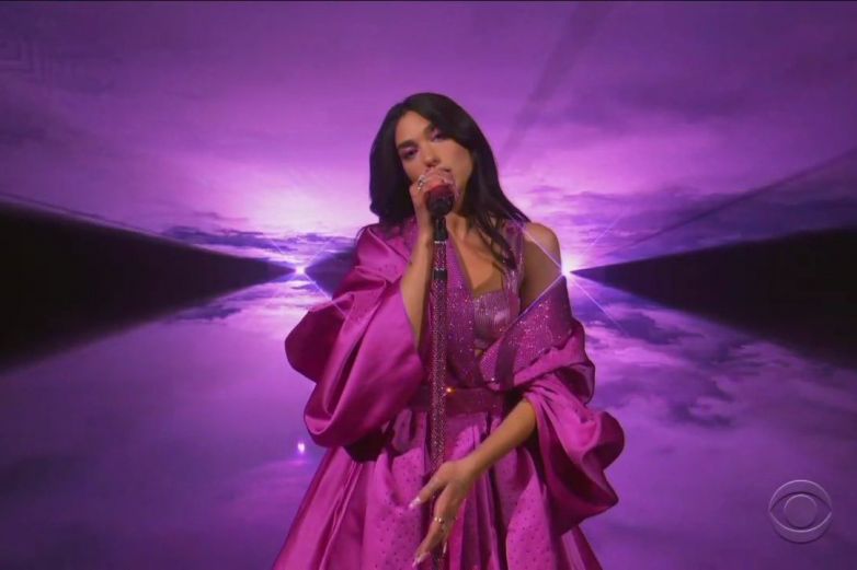 Dua Lipa Se Luce Con Su Presentación En Los Grammys 