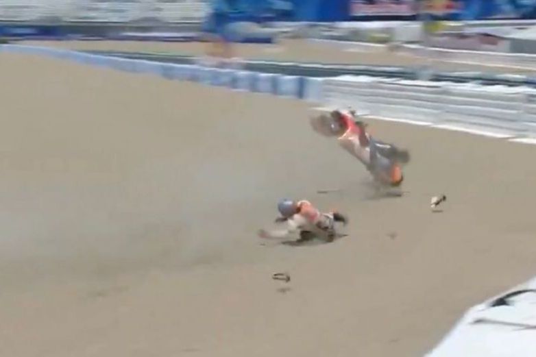 Video: Piloto Sufre Aparatoso Accidente En El MotoGp