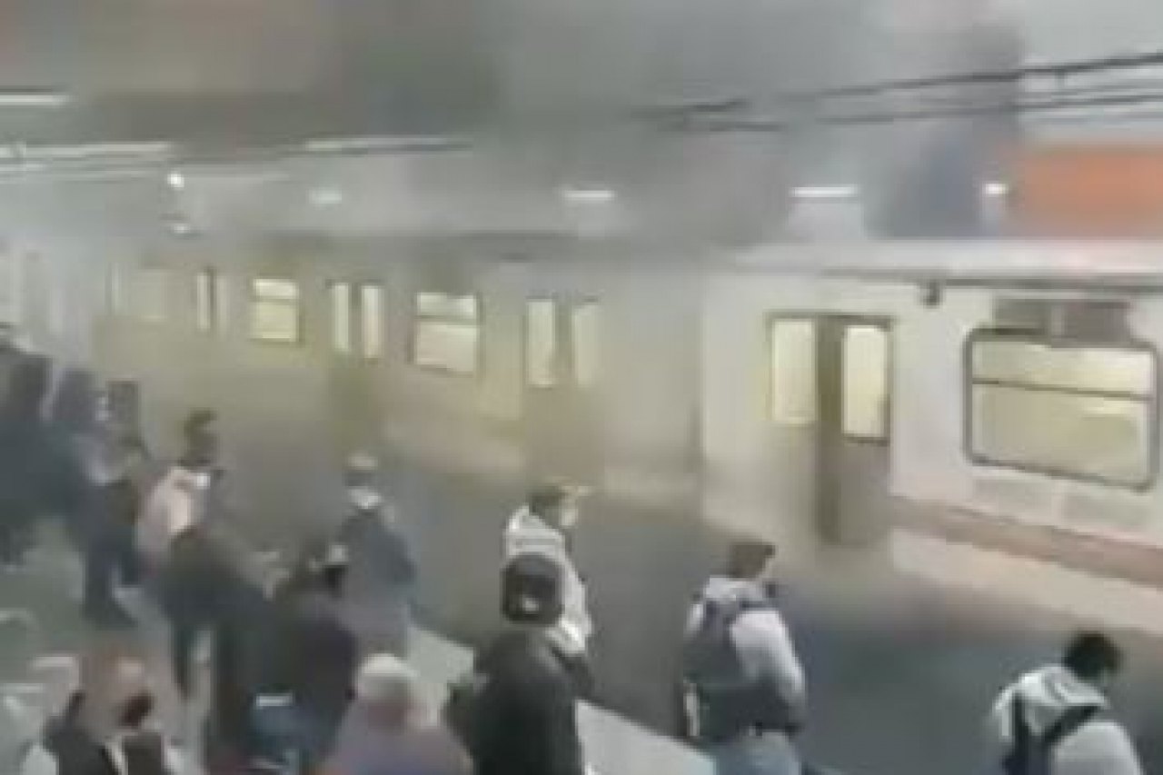 Humo en estación Pantitlán fue maniobras a tren, aclara Metro