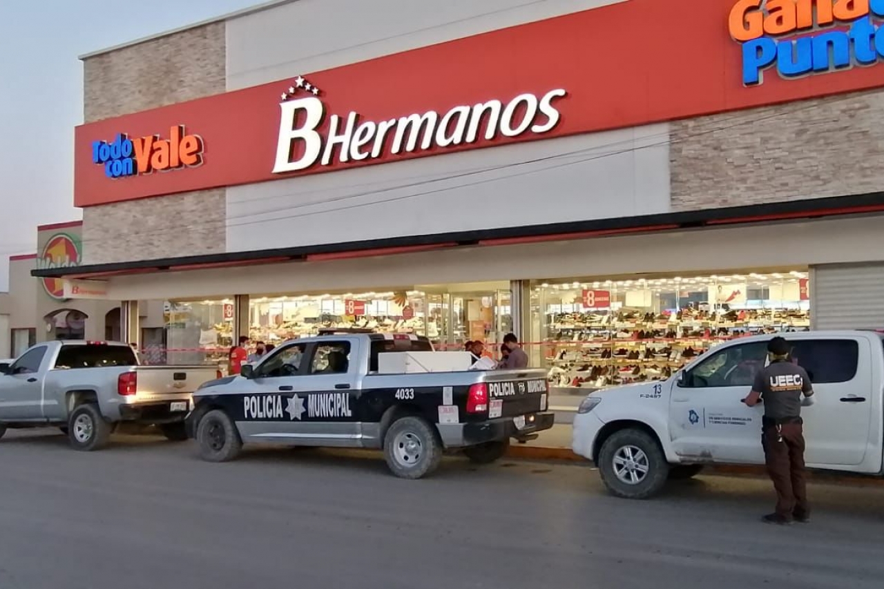 Se Llevan 150 Mil Pesos En Asalto A Tienda B Hermanos