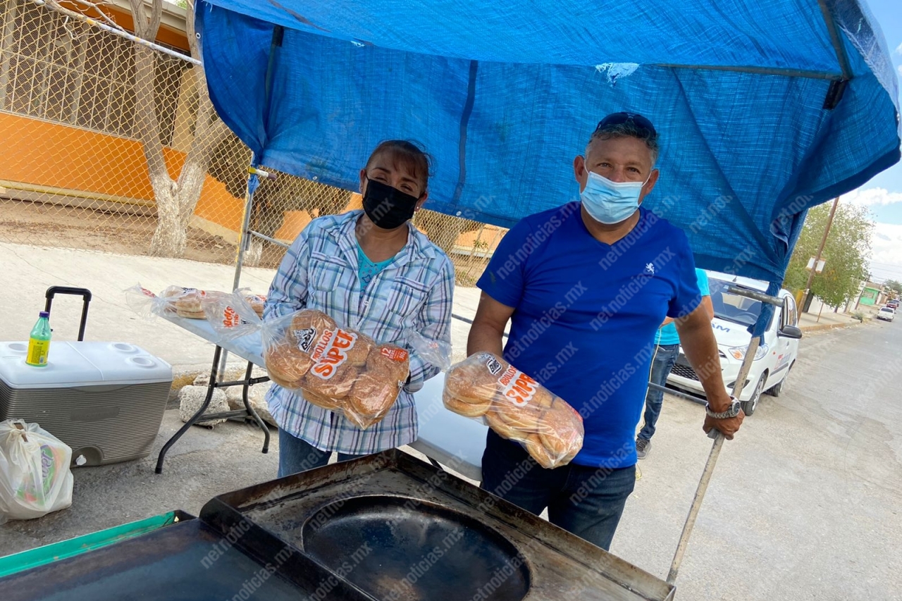 Realizan hamburguesada en beneficio de paciente con cáncer