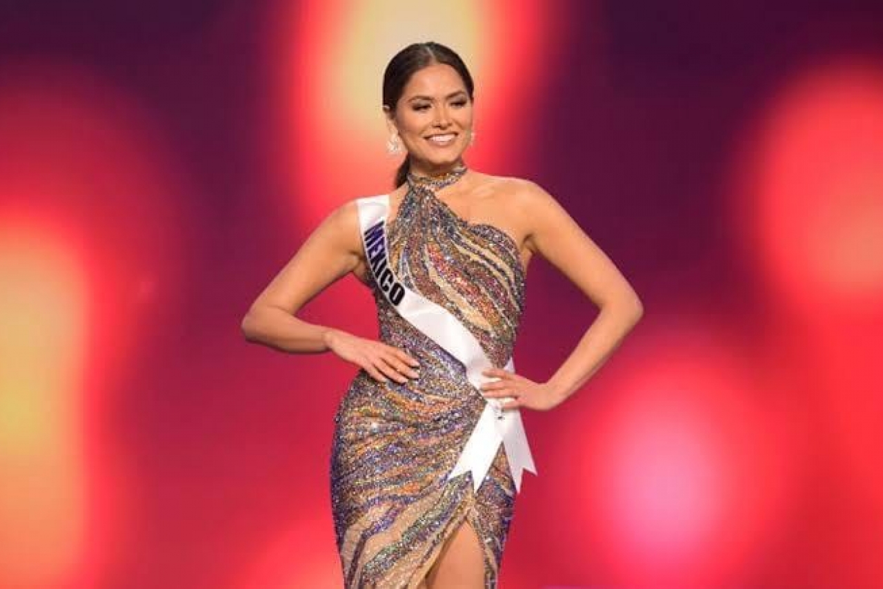 Alfredo Lozoya destaca grandeza de Miss Universo Andrea Meza
