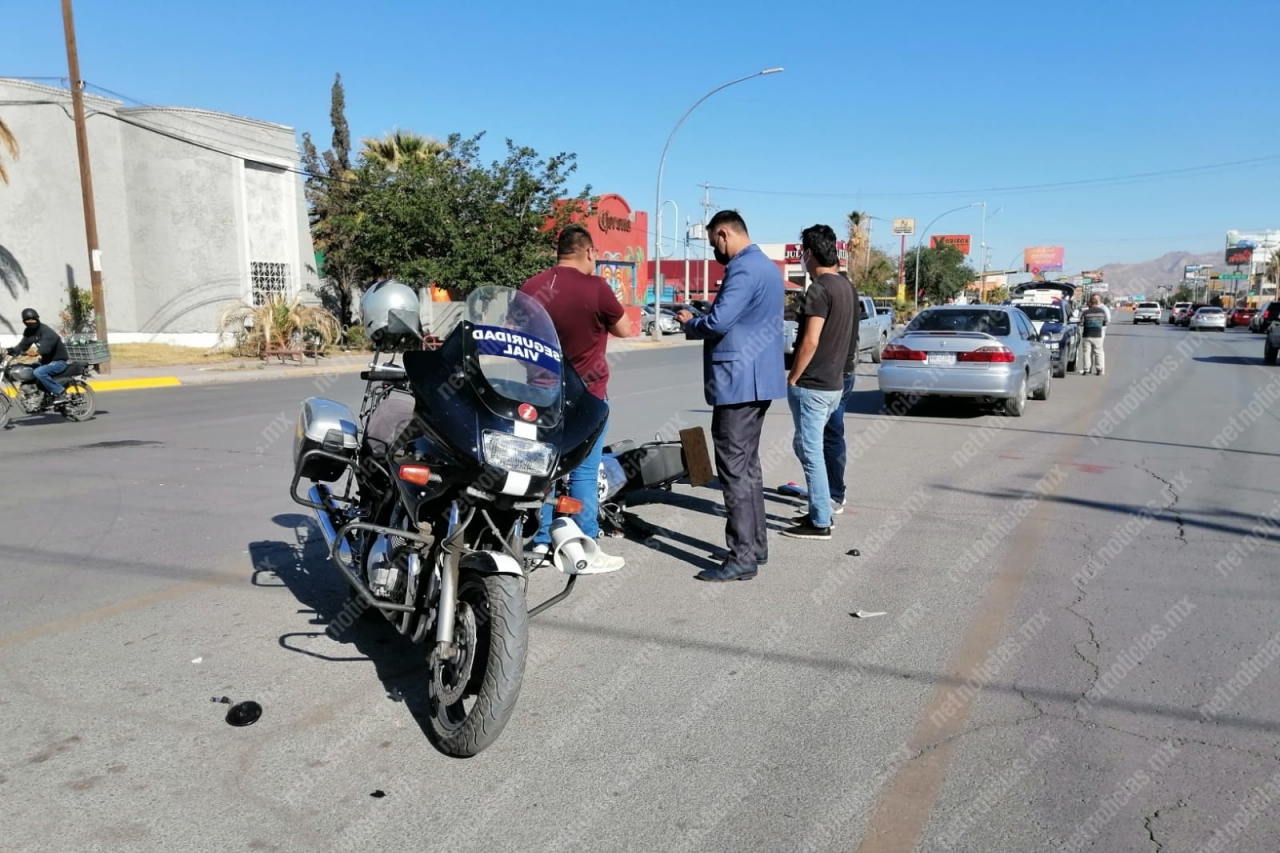 Motociclista resulta lesionado tras choque en Gómez Morín