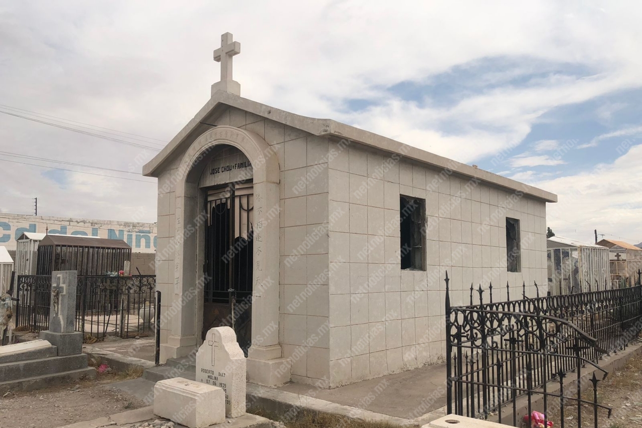Roban ataúd con restos en panteón Tepeyac