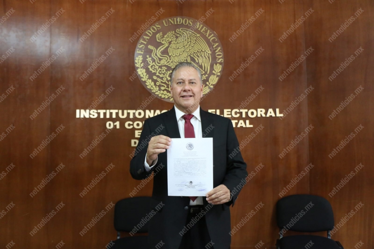 Recibe Daniel Murguía constancia de mayoría de votos