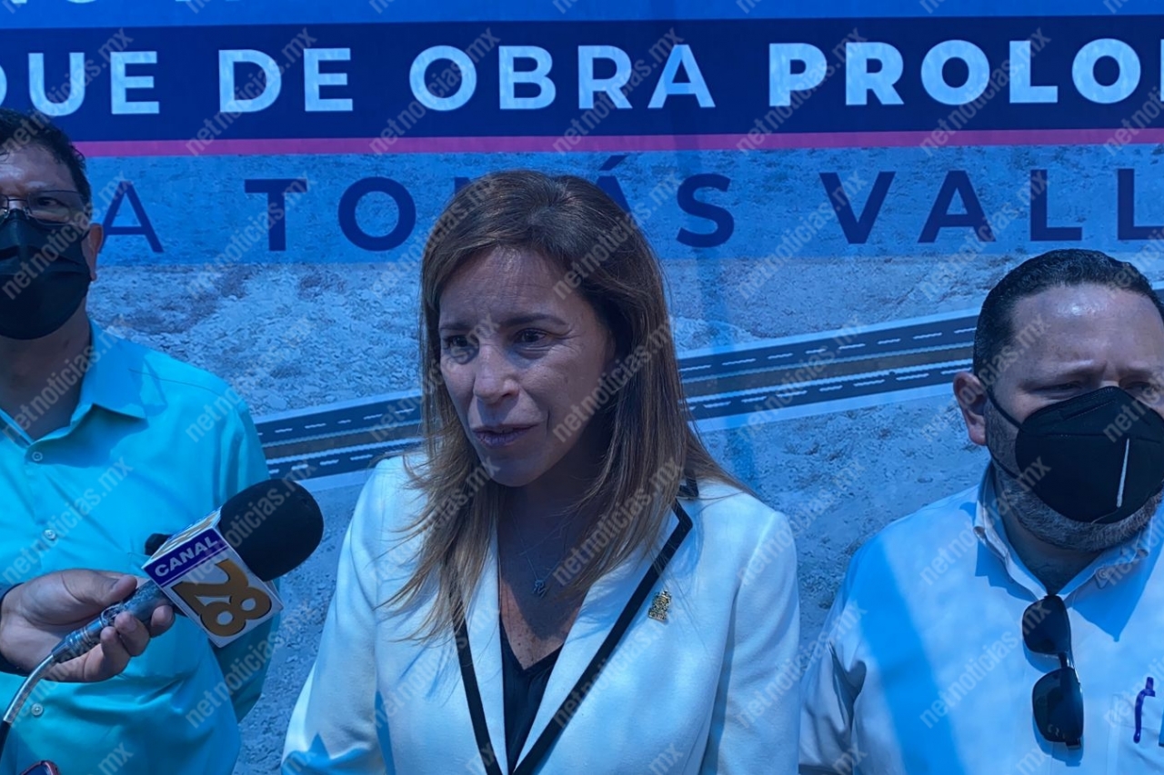 Espera alcaldesa de Chihuahua solicitud de licencia de Jáuregui