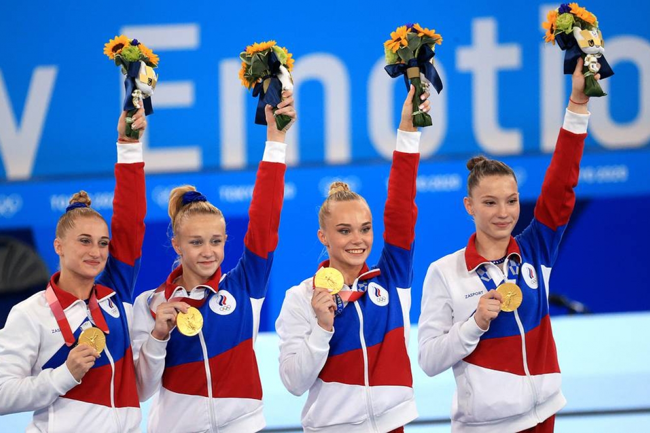 Rusas vencen a un EU sin Biles en la final de gimnasia