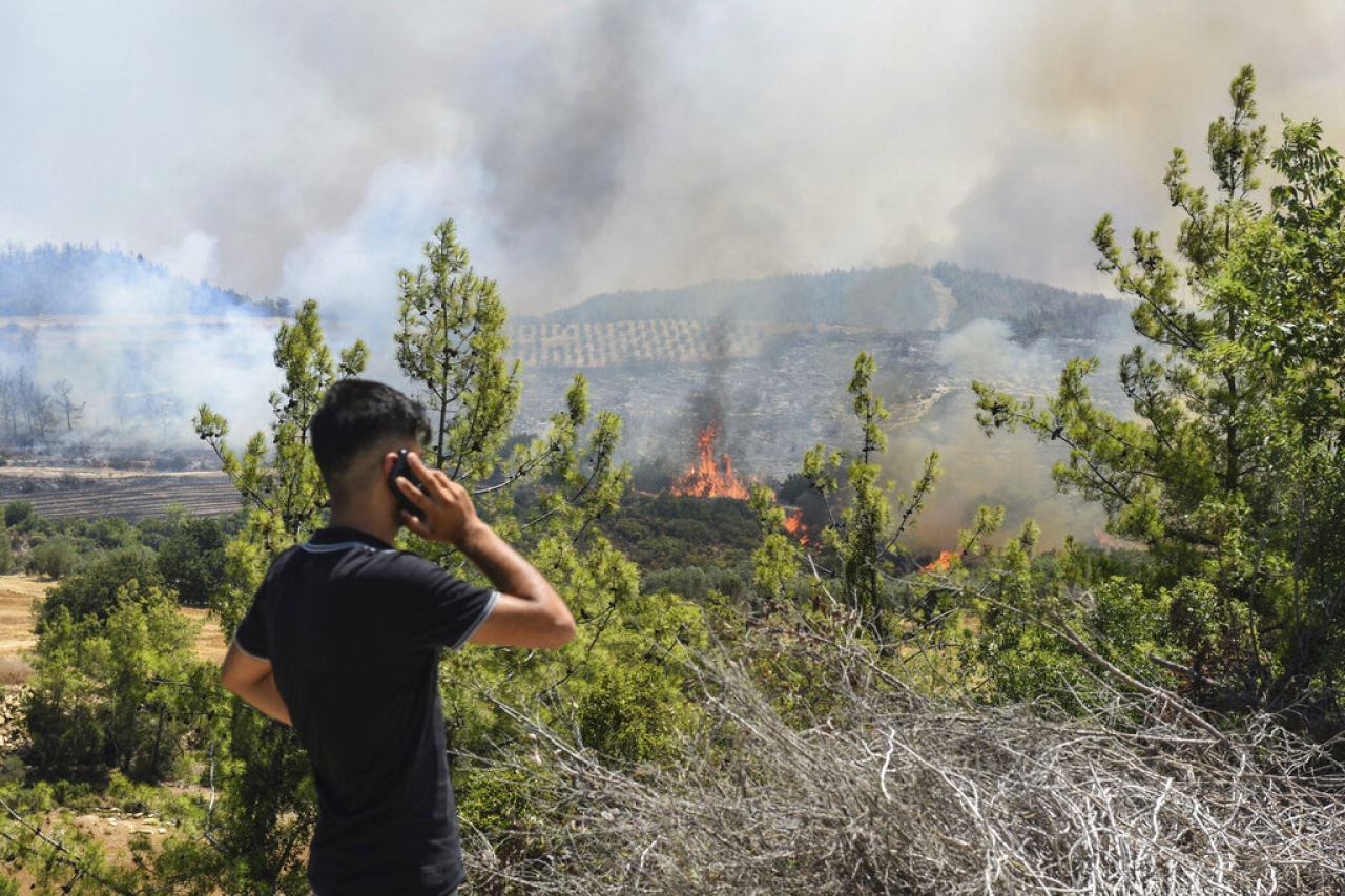 Turquía controla la mayoría de sus incendios forestales