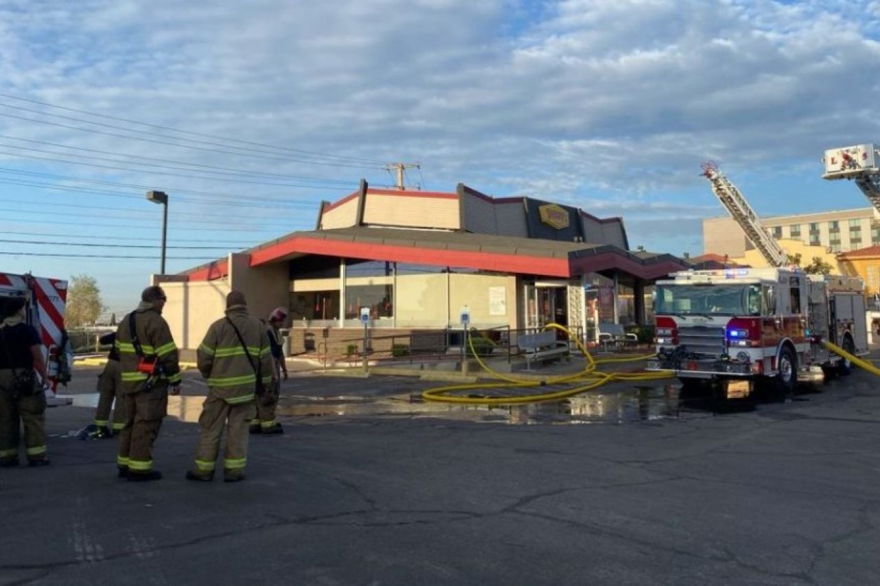 Arde restaurante Denny's de El Paso