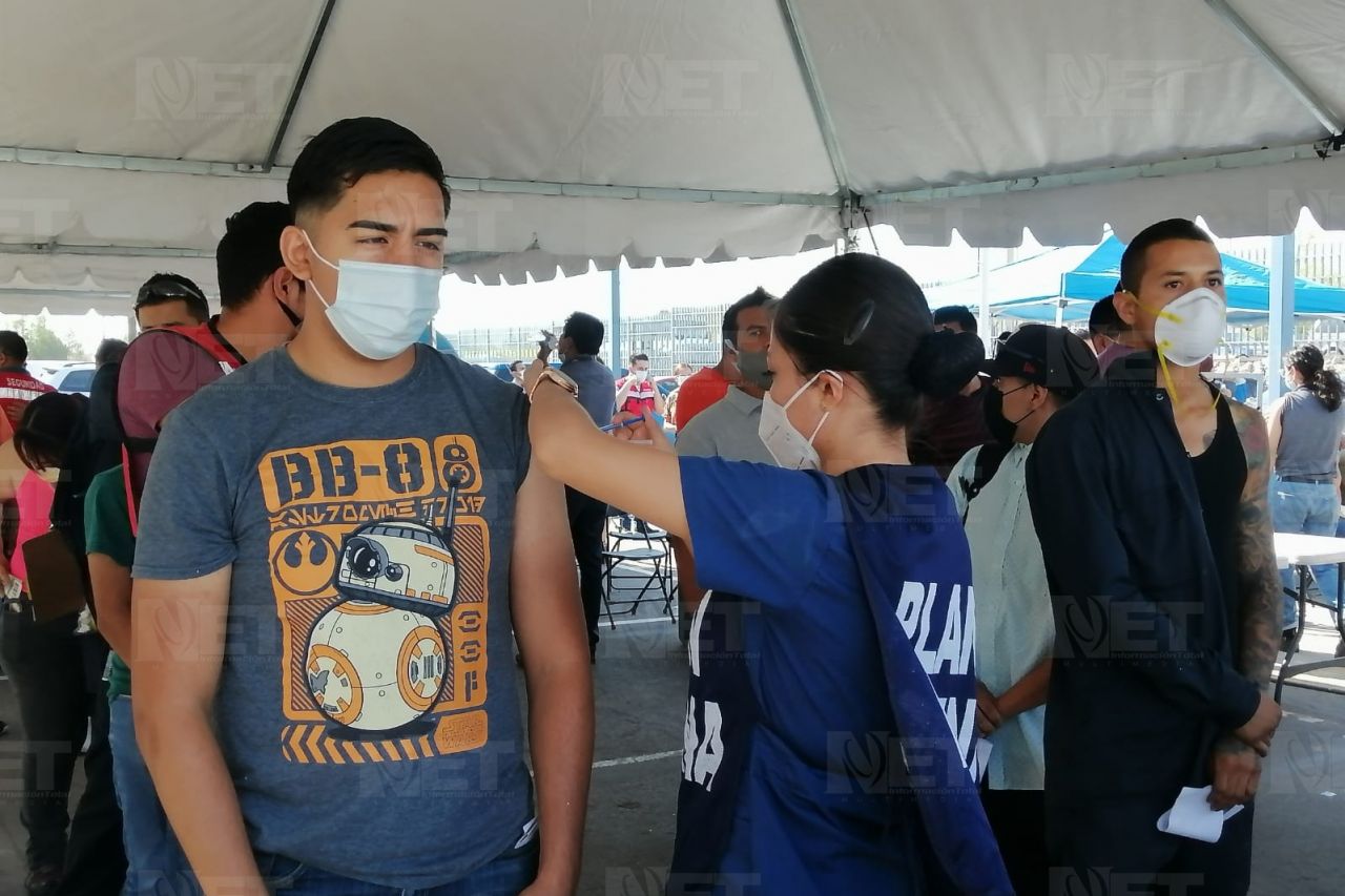 Buscan vacunar a más de 50 mil rezagados en Juárez