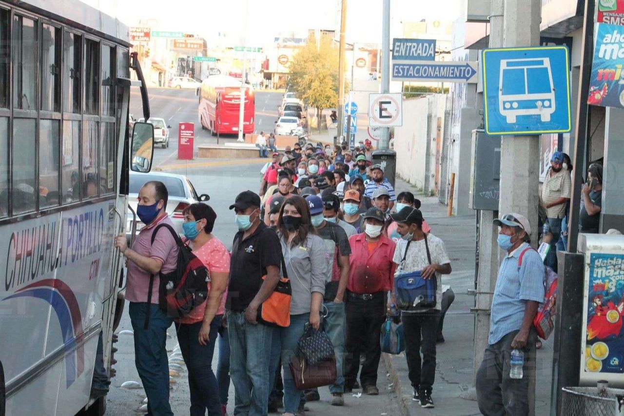 Exigen usuarios de transporte público extender horarios en Chihuahua