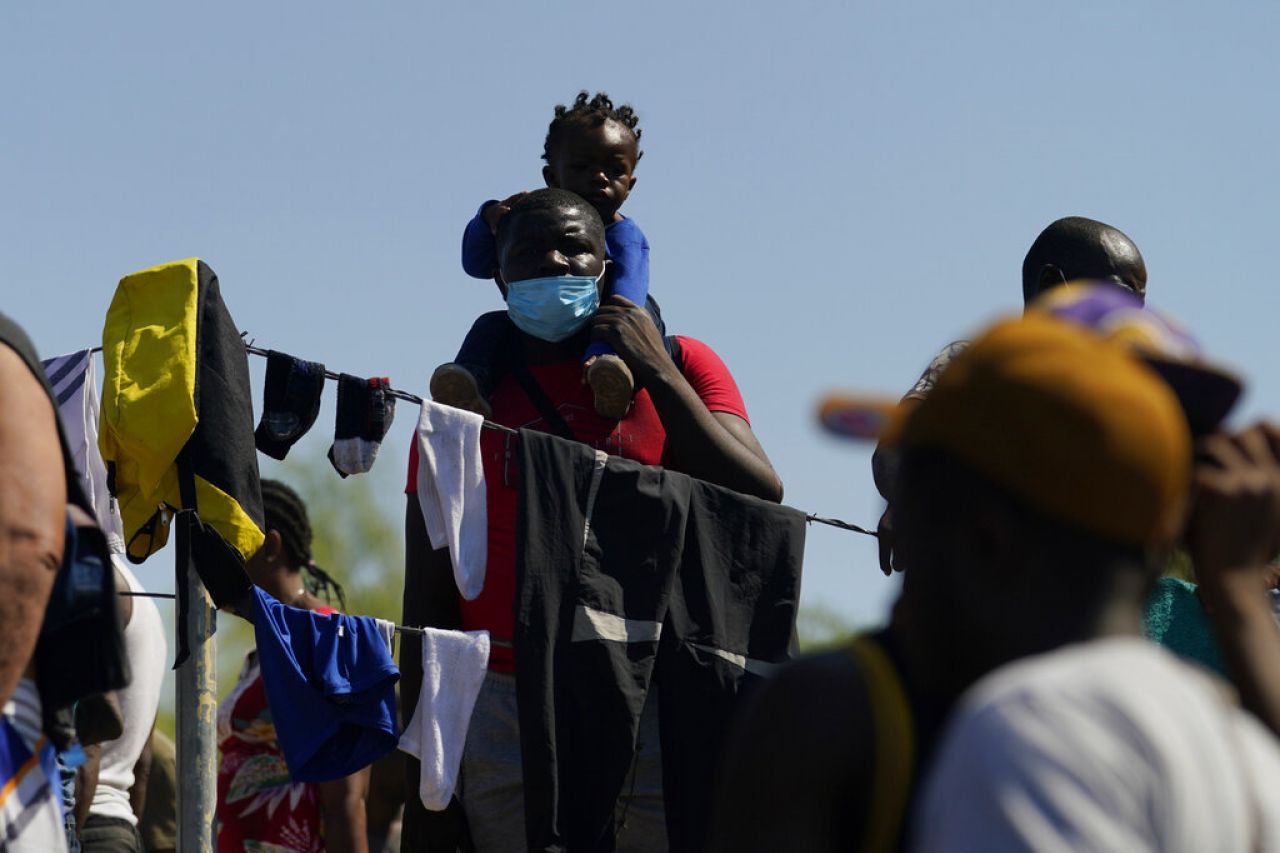EU deportará cantidades masivas de haitianos: Funcionario