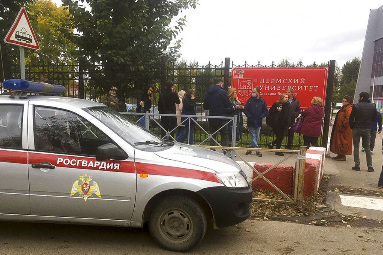 Tiroteo en universidad rusa deja 8 muertos