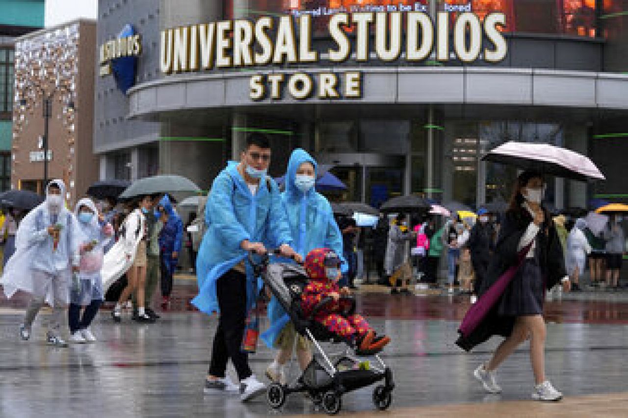 Universal Studios inaugura el primer parque en China