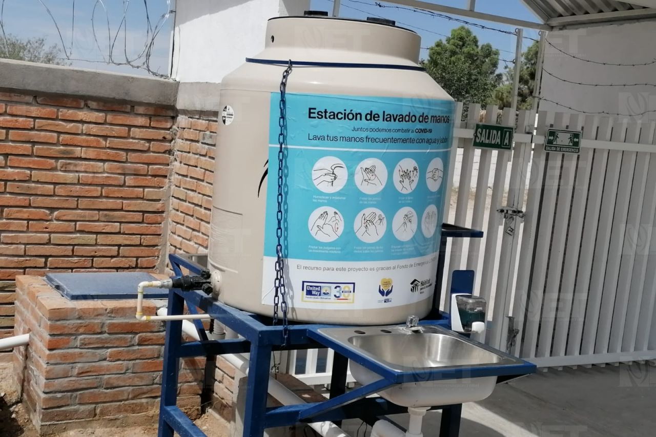 Dona Fondo Unido lavamanos a preescolar en Los Kilómetros 