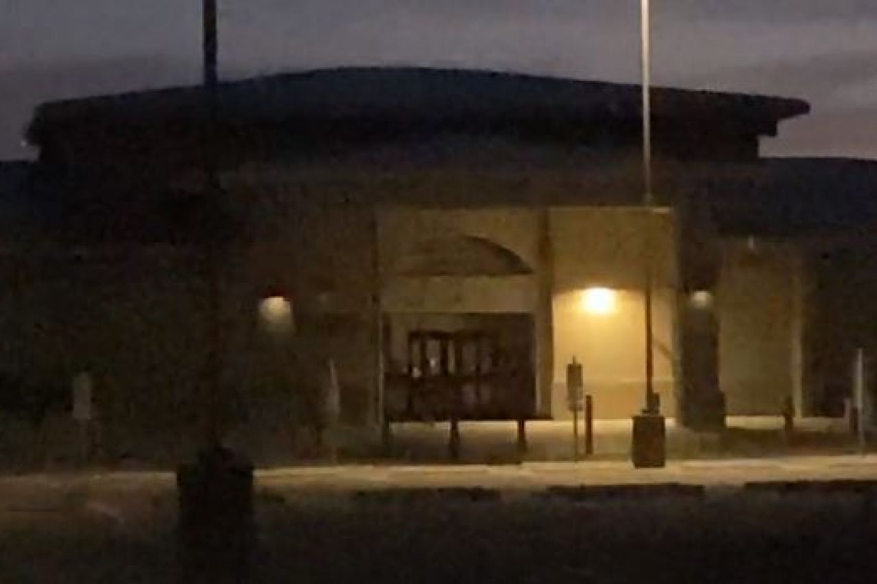 Video: Luces parpadean en 'templo embrujado' en El Paso