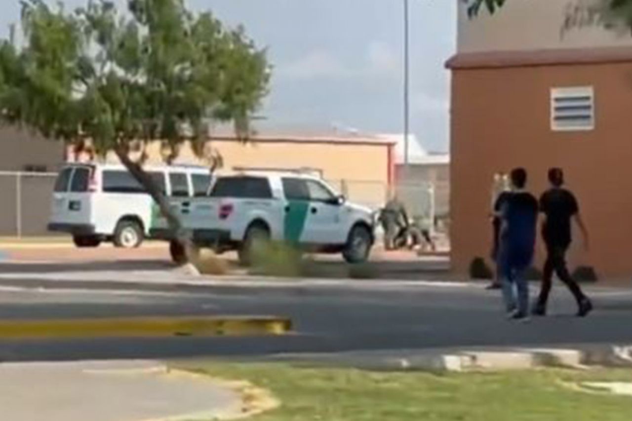 Video: Aparece ‘unicornio’ en redada de la migra en El Paso