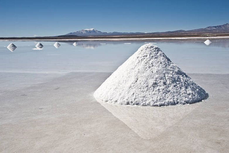 Acuerdan México y Bolivia alianza para industrializar litio