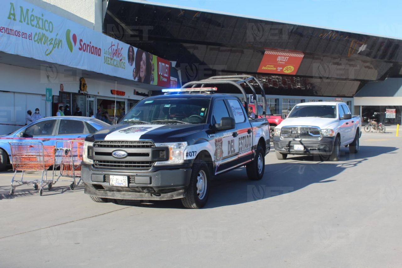 Muere hombre en estacionamiento de Soriana Sanders
