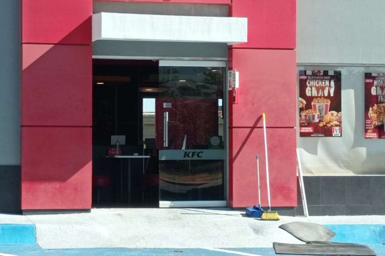 En un solo día roban en dos KFC de Chihuahua