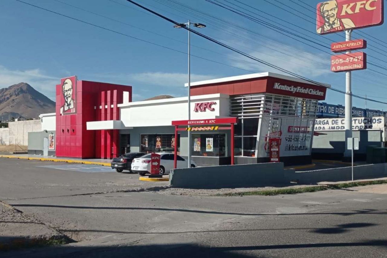 En un solo día roban en dos KFC de Chihuahua