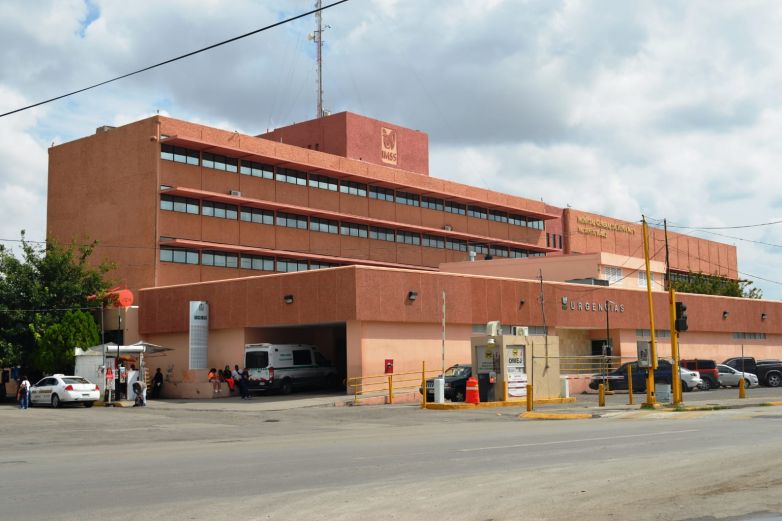 Celebran 61 años del Hospital 6