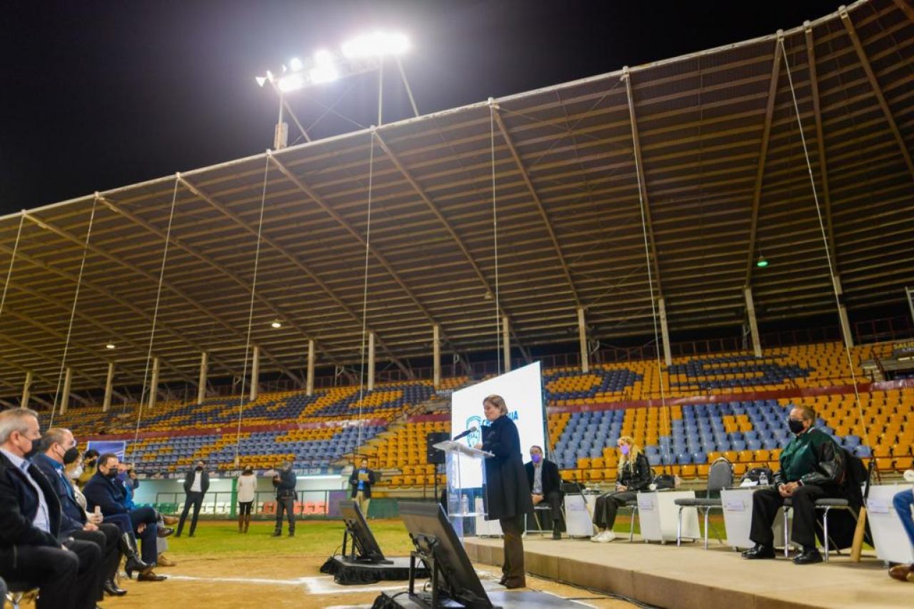Anuncia gobernadora creación de la Universidad Chihuahua de Beisbol