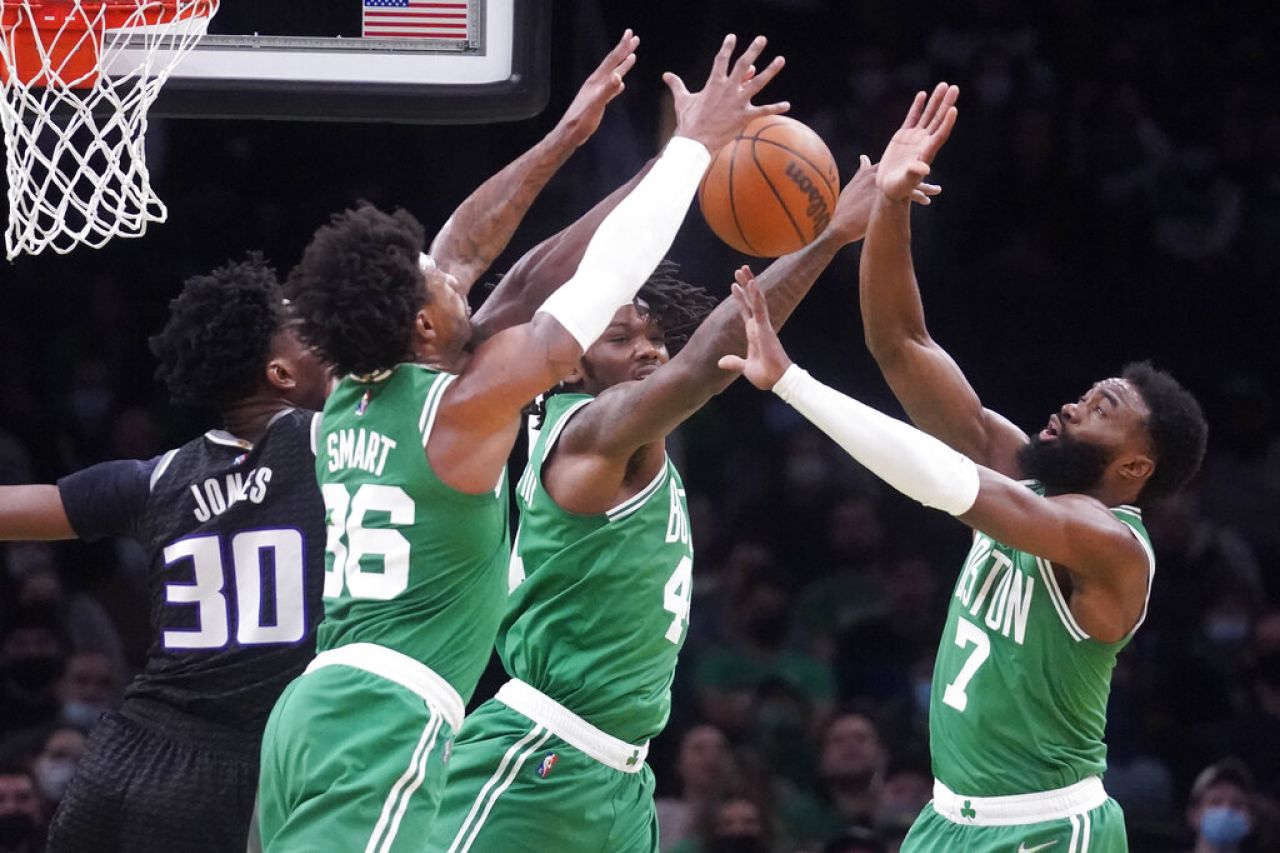 Aplastan Celtics a los Kings