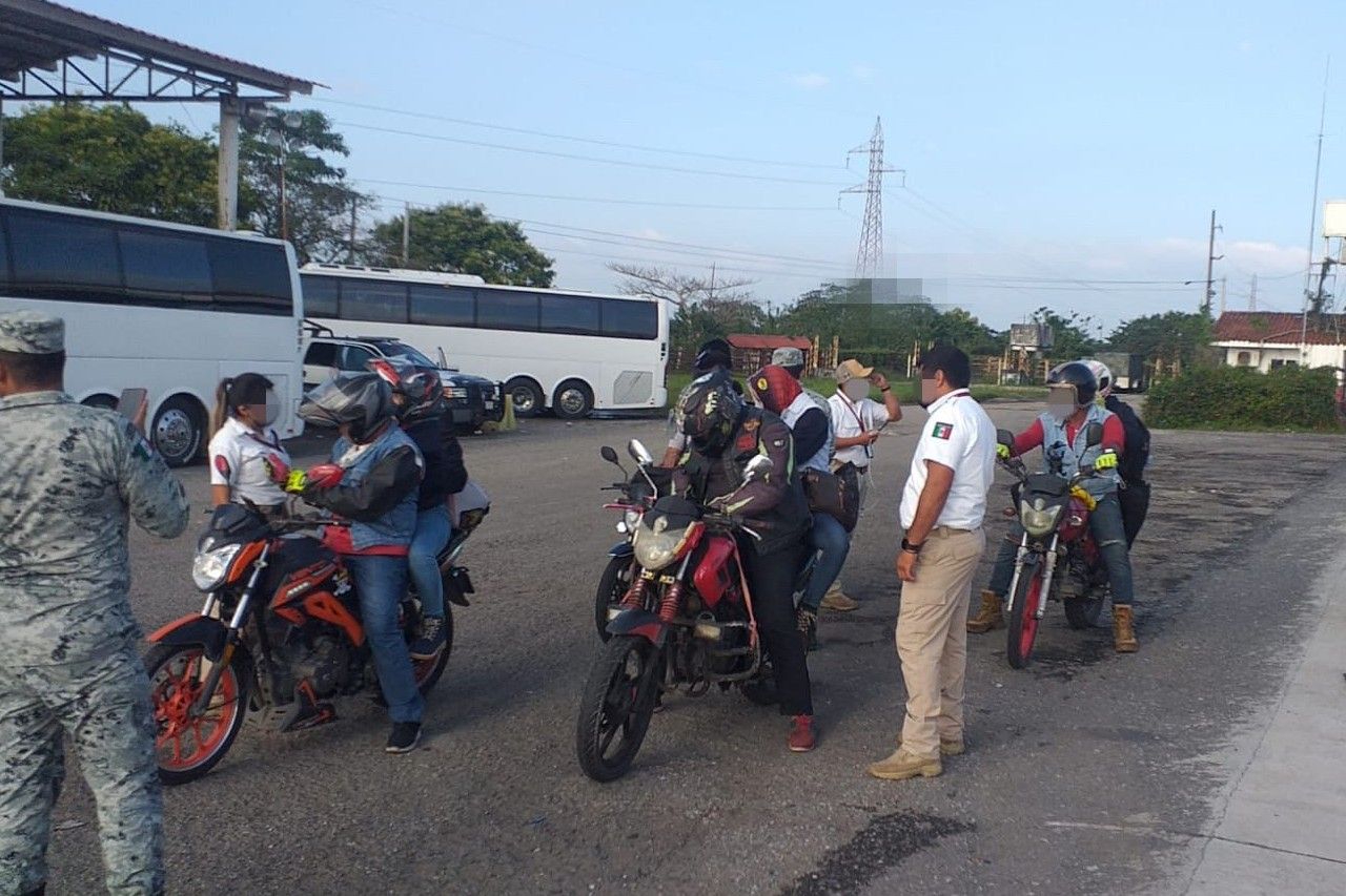 Recurren traficantes de migrantes a usar motocicletas en México