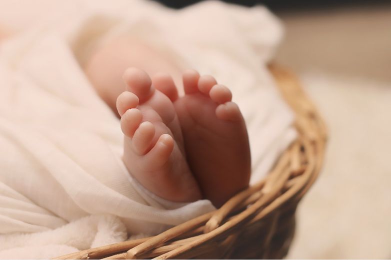 Nace Bebé Con 4 Brazos Y Cuatro Piernas Lo Consideran Una Reencarnación De Dios 0616