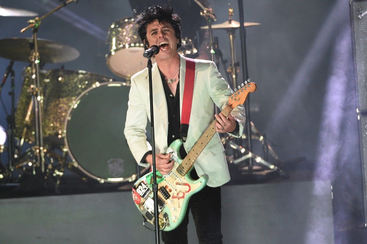 Vocalista de Green Day renuncia a su nacionalidad tras fallo de la Corte