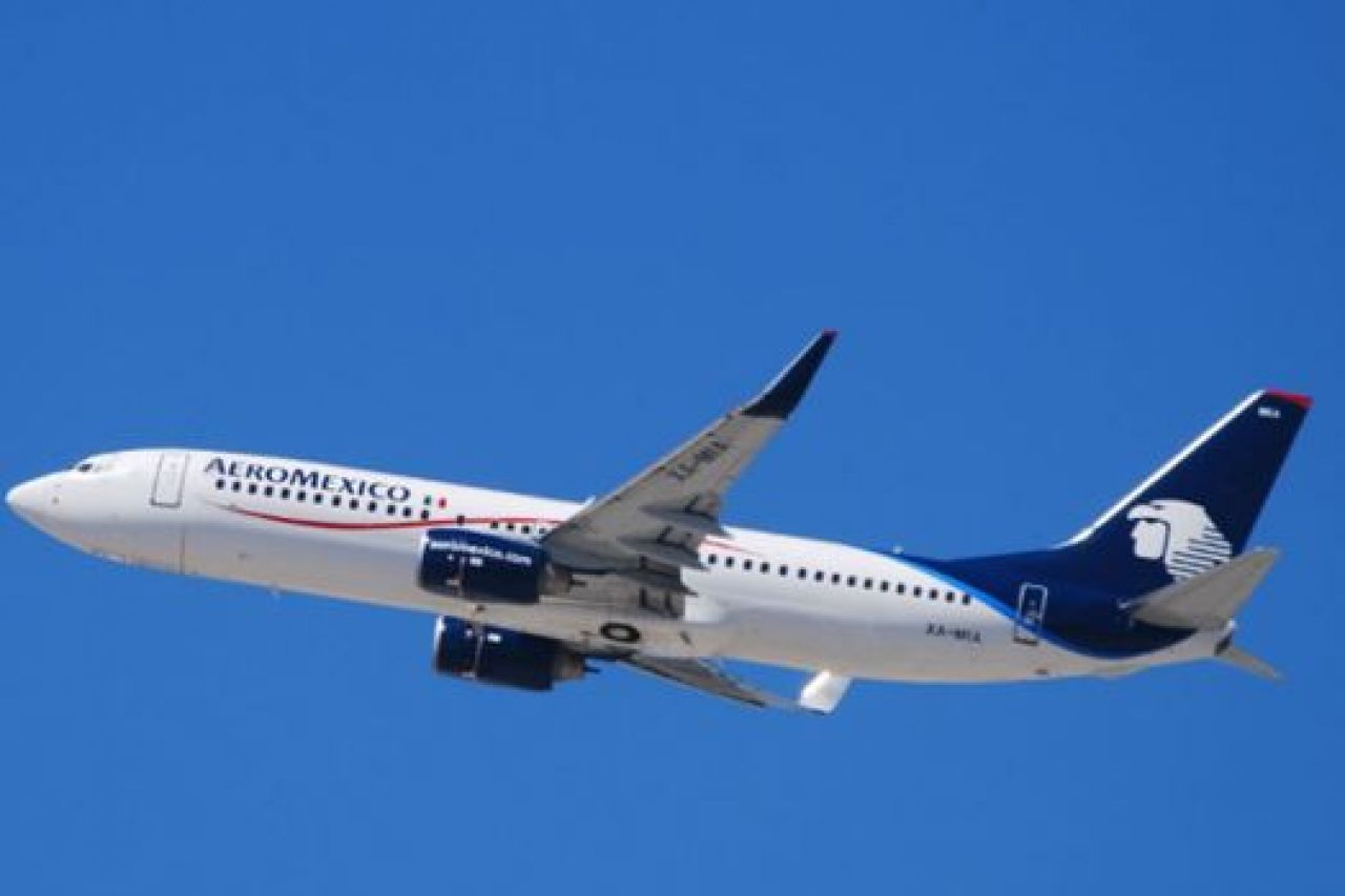 Aeroméxico abre vacantes; ofrecen hasta 20 mil