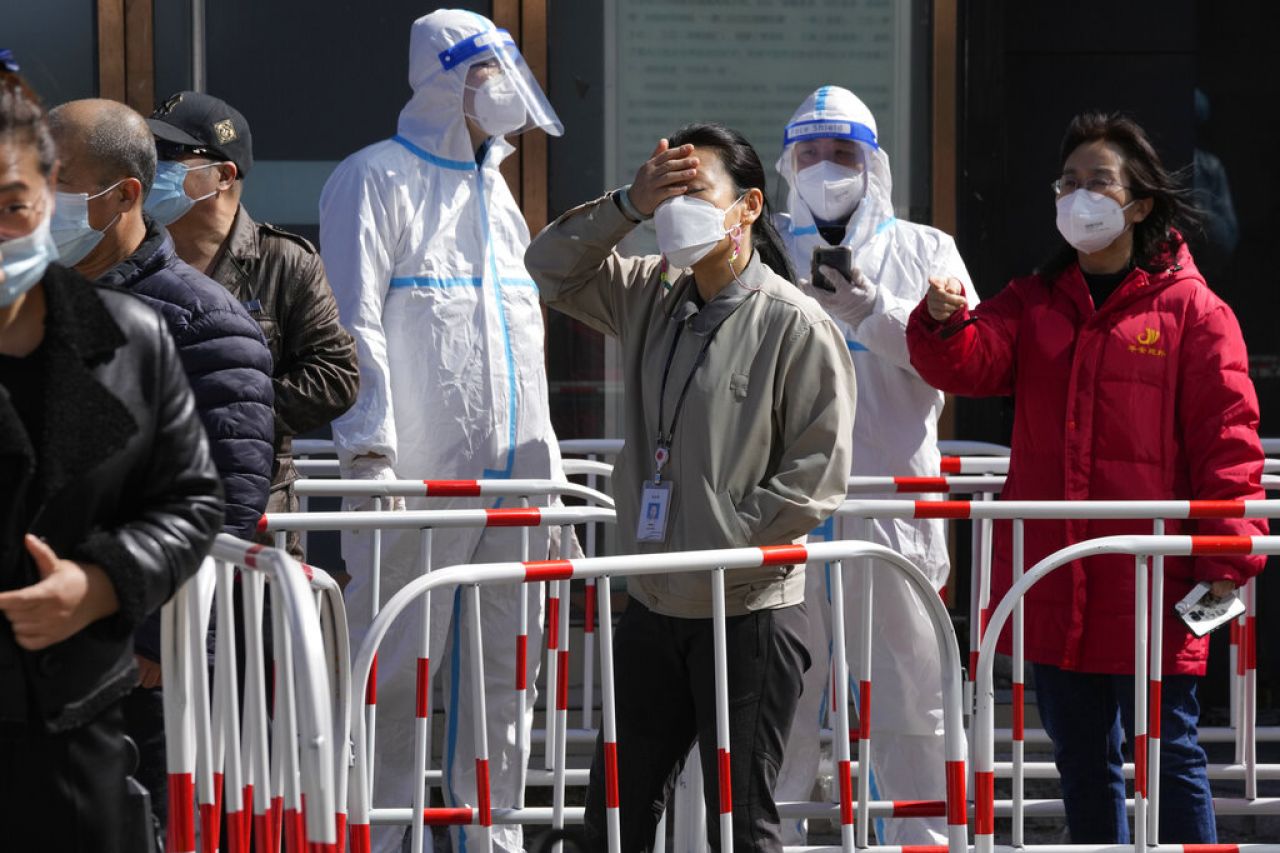 Contagios de covid-19 en China baten récord