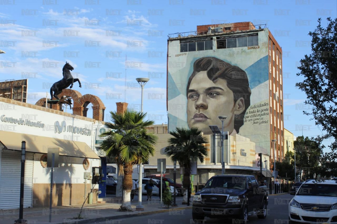 Video: Cumple 7 años mural de Juan Gabriel en la Juárez