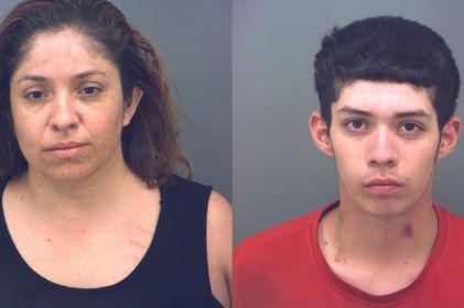Arrestan a madre e hijo por agredir a policía en El Paso