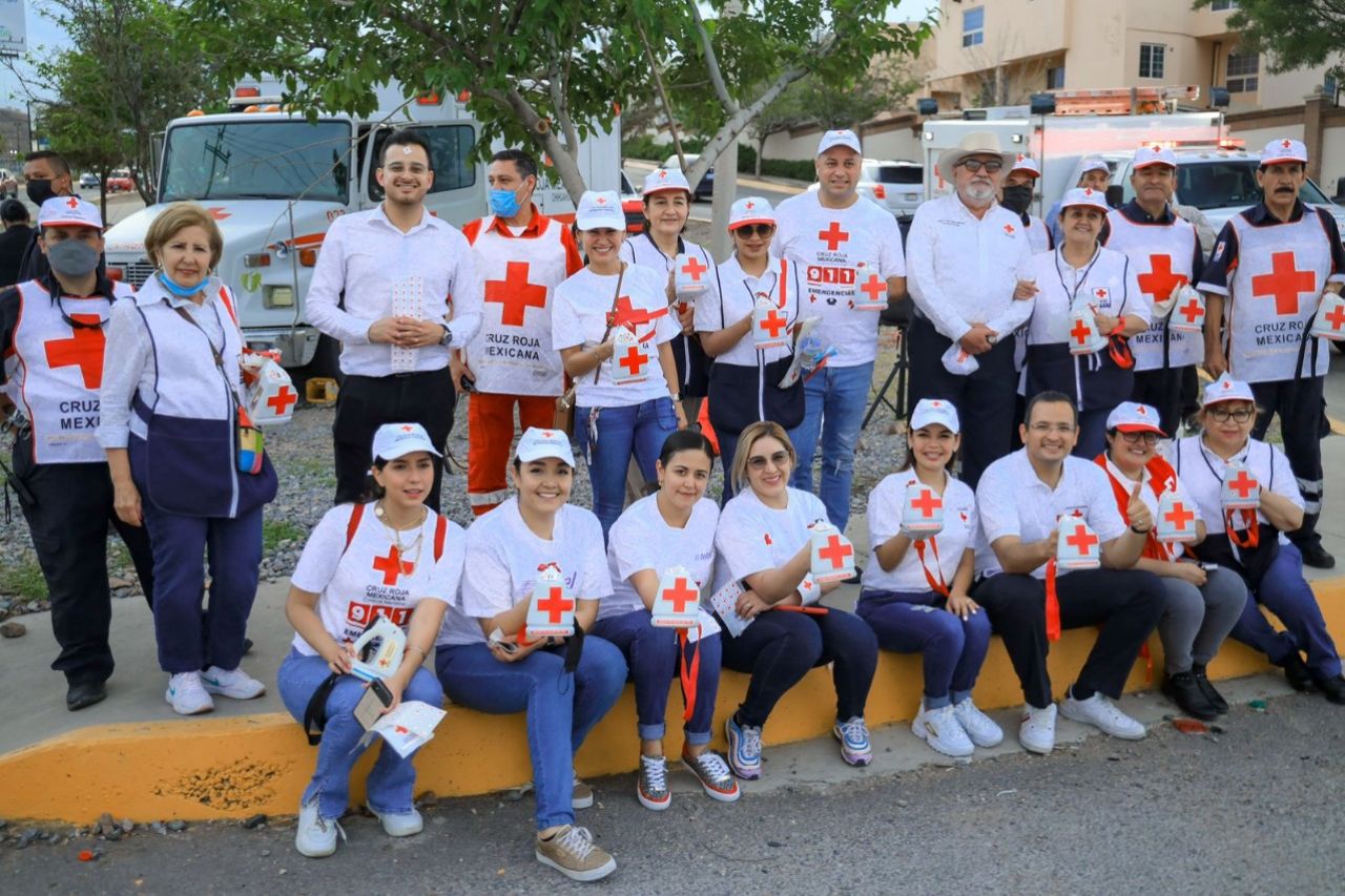 Funcionarios de Chihuahua botean para la Cruz Roja