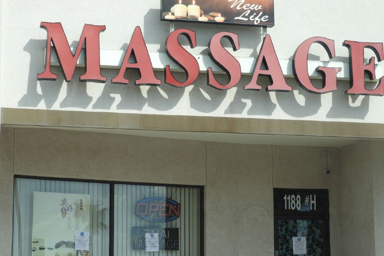 Clausuran salón de masajes en El Paso por ofrecer 'final feliz'