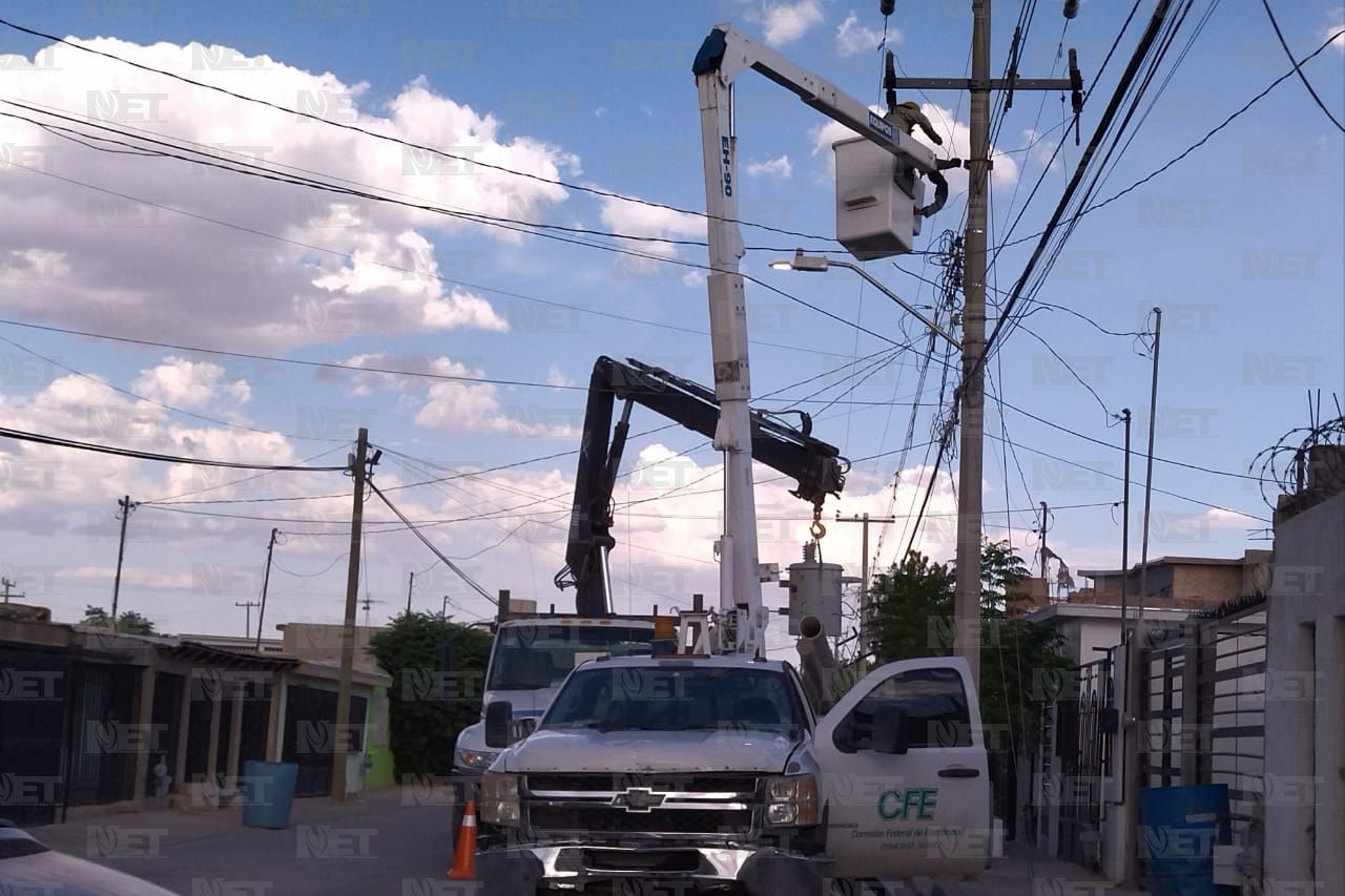 Vecinos de El Granjero toman oficinas de la CFE por falta de luz