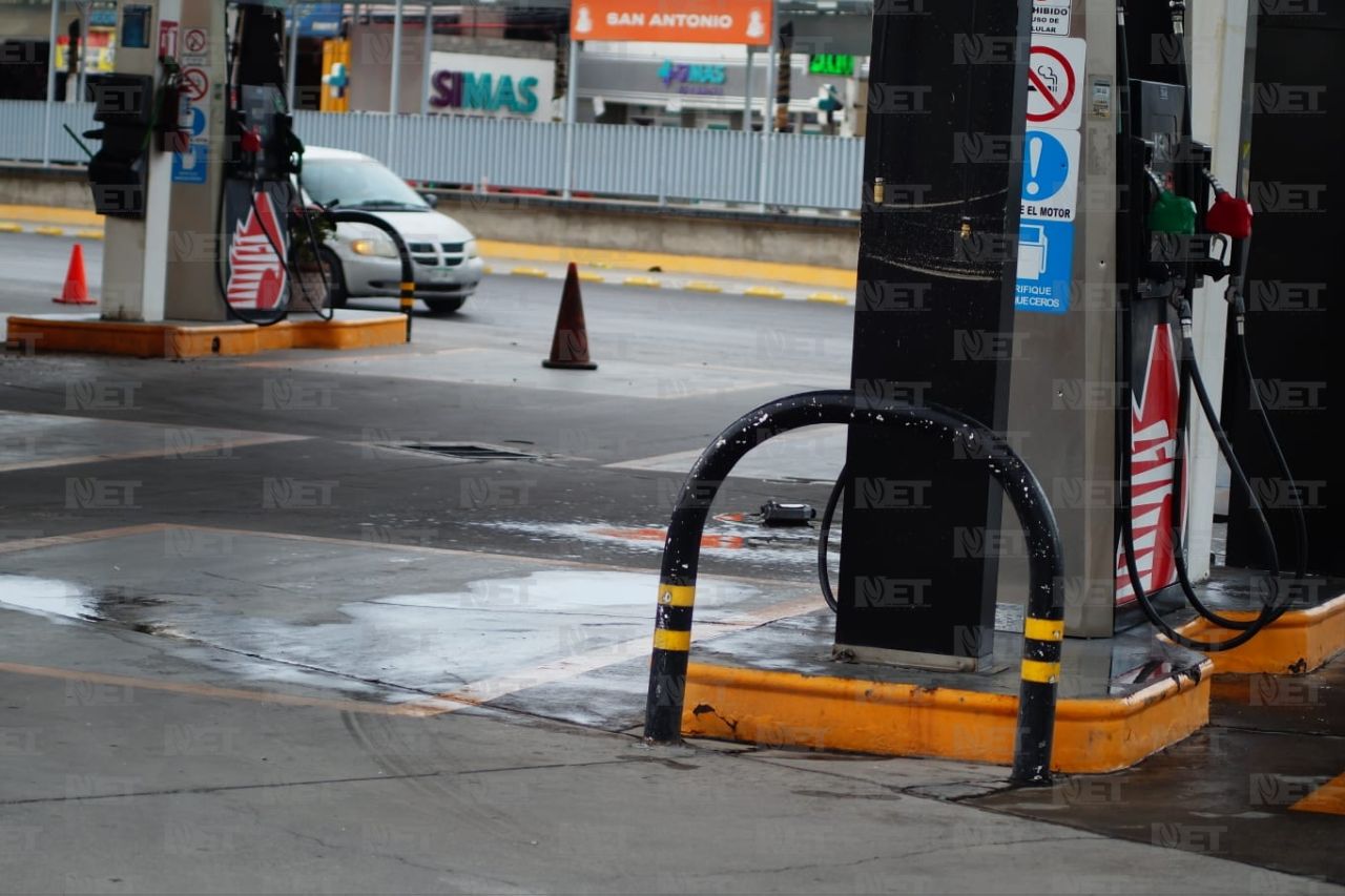 Disparan contra bombas de gasolina en Gómez Morín