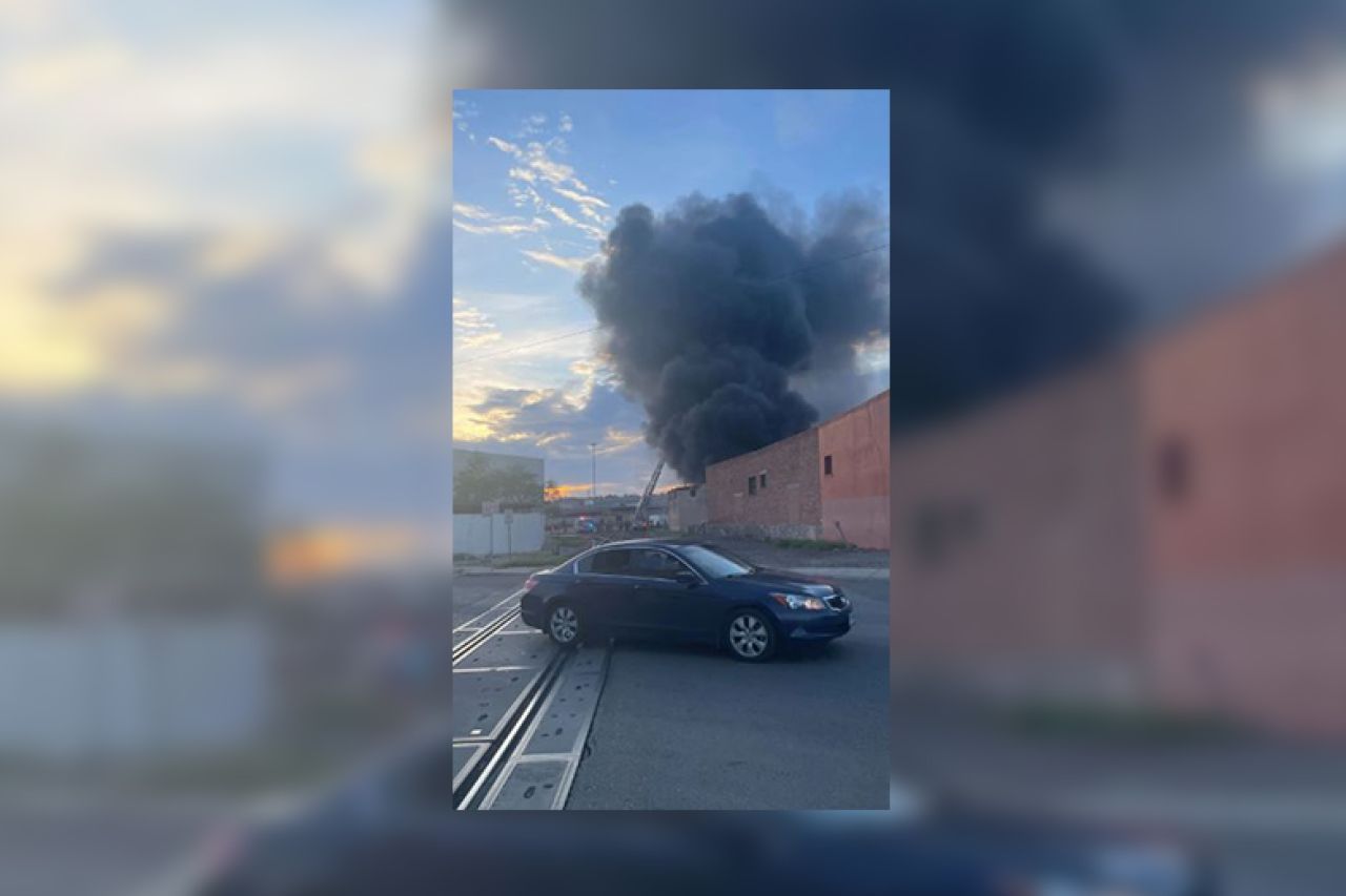 Incendio de edificio en el centro de El Paso moviliza a las autoridades