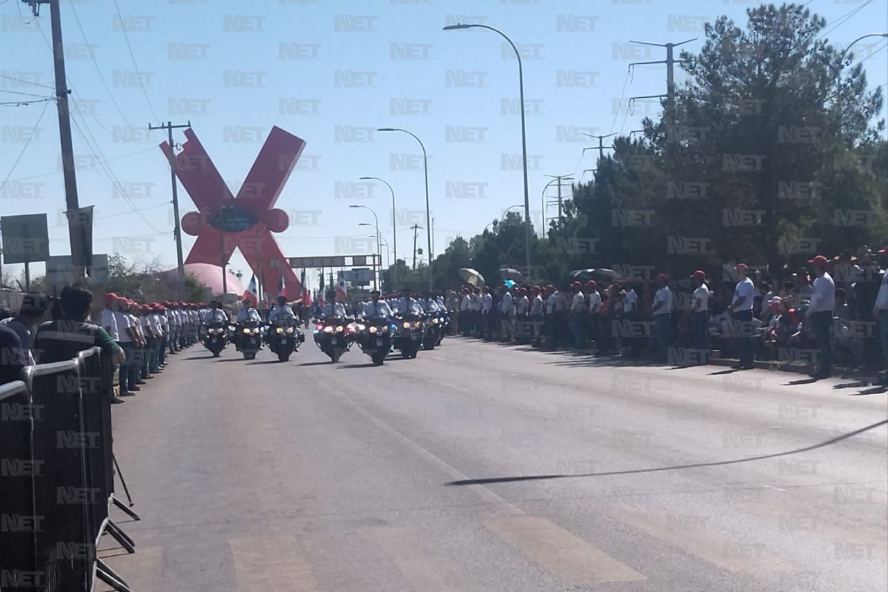Inicia desfile cívico militar del 16 de septiembre