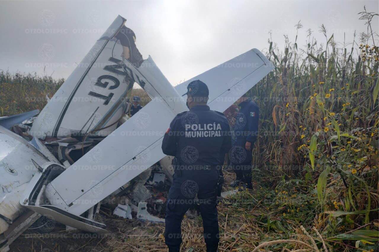 Se desploma avioneta en Edomex; mueren 3 personas