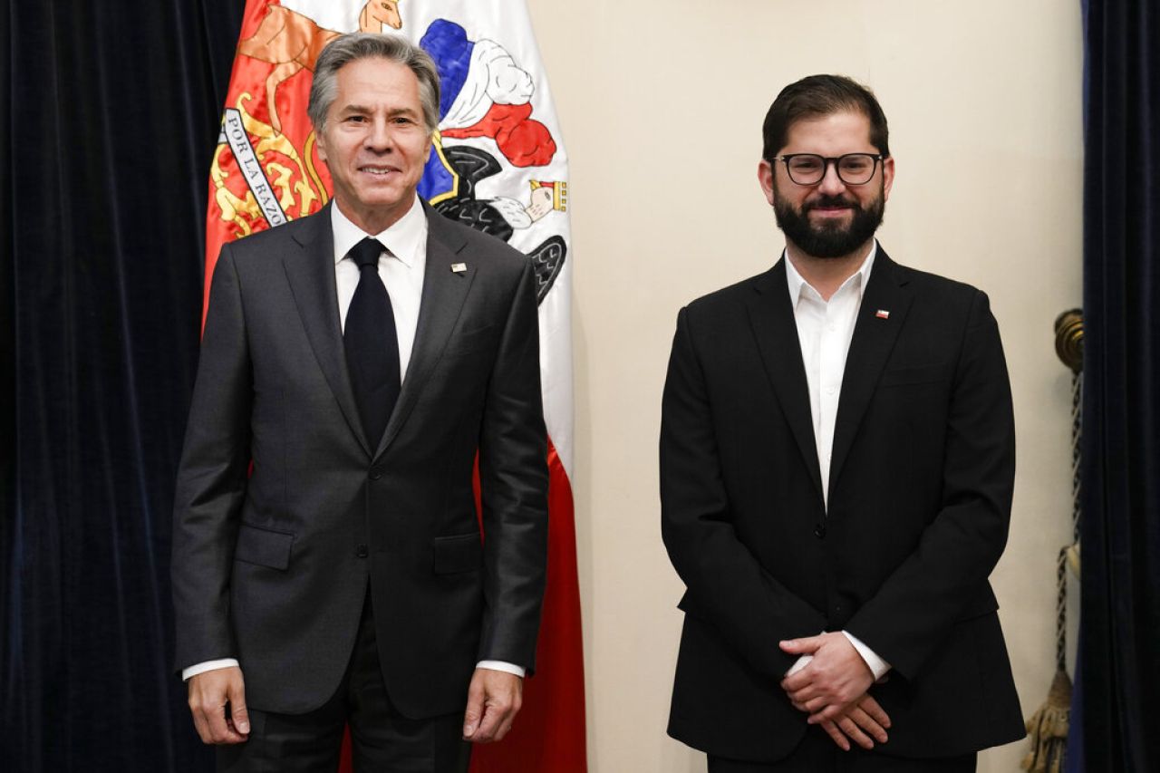 Secretario de Estado de EU se reúne con Boric en Chile