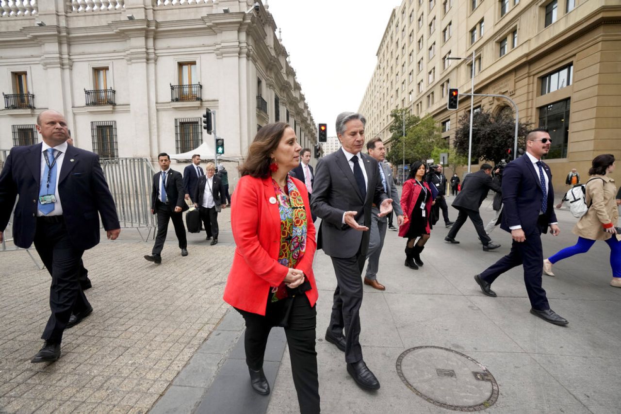 Secretario de Estado de EU se reúne con Boric en Chile