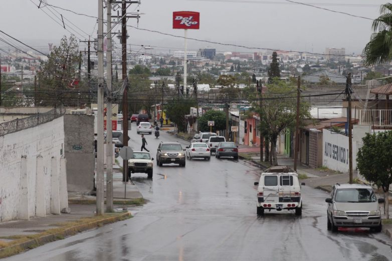 ¡Precaución! Piden manejar con cuidado ante lluvias en Juárez 