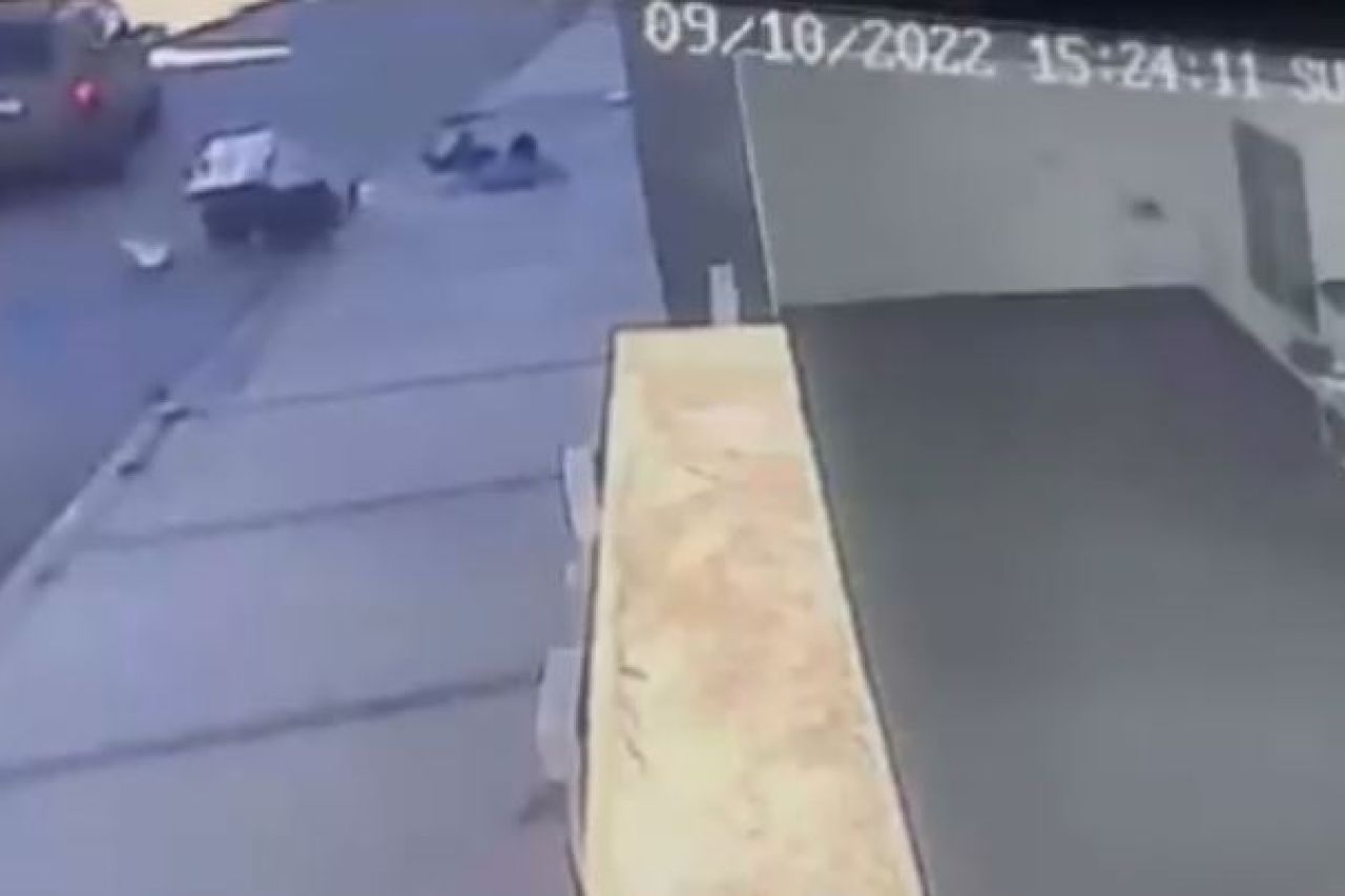 Conductor atropella a un abuelito vendedor de paletas y se da a la fuga
